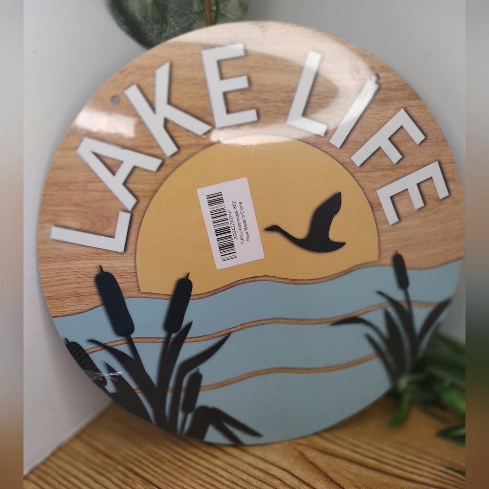 Lake Life Round 8 Inch Wood Sign - Picture 3 of 5